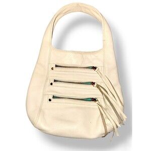 Samantha Thavasa Shoulder Bag/Pebble Leather/Tassels/3 Zippered Pockets Medium